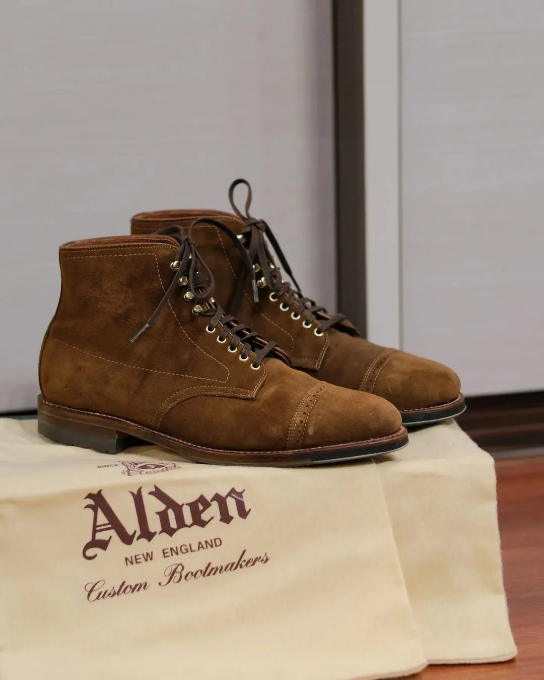 Alden Jumper Boot D0915HC Snuff Suede Original