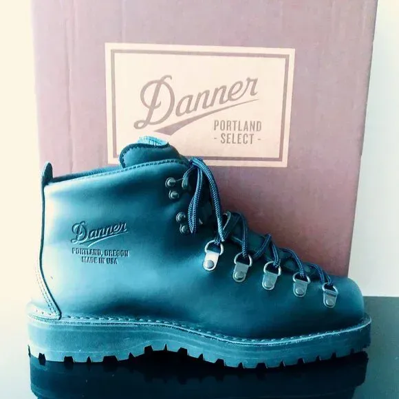 Danner Men's Mountain Light GORE-TEX Boot