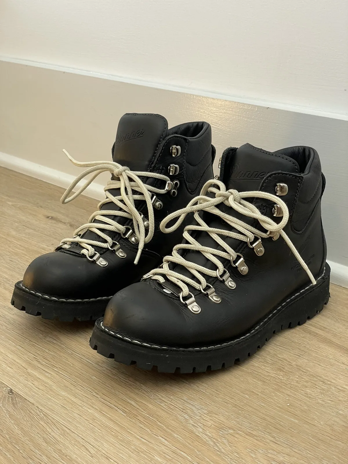 Danner Barrow Creek Rare all black boot