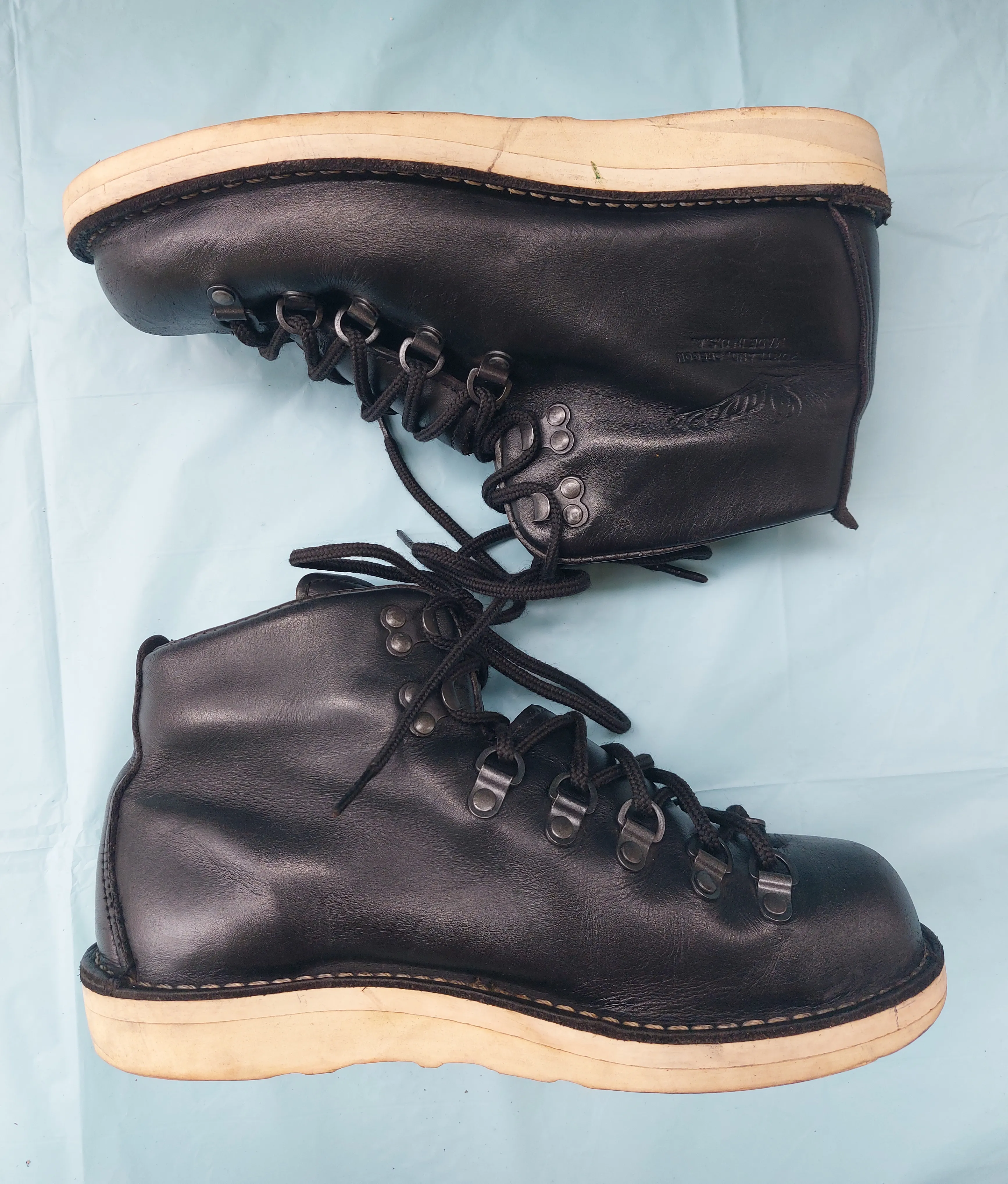 DANNER mountain light boots goretex material