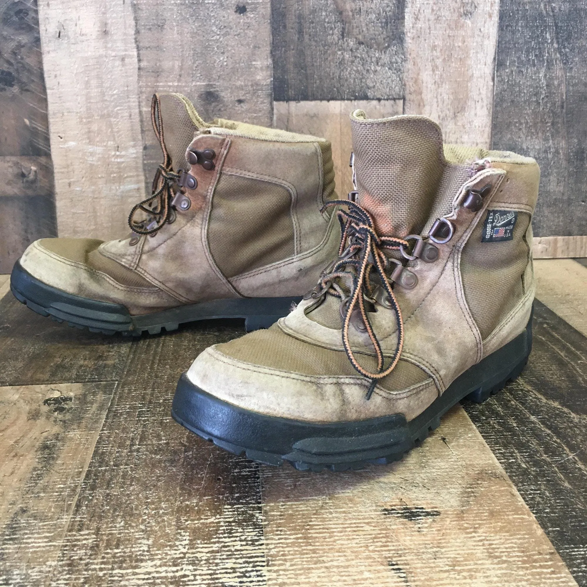 Danner Cross Hiker GoreTex Work Boots Mens 9.5 D