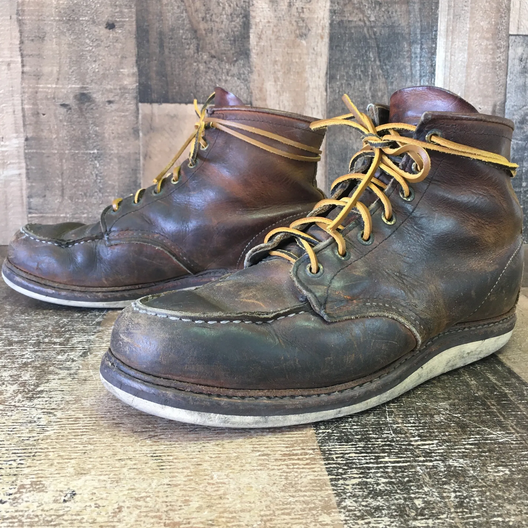 Red Wing 1907 Mens 9.5 D Moc Toe Boots (A4)