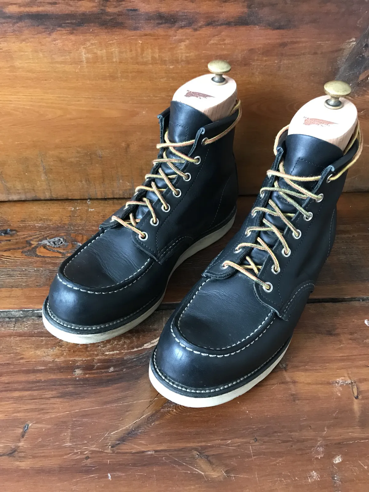 Red wing