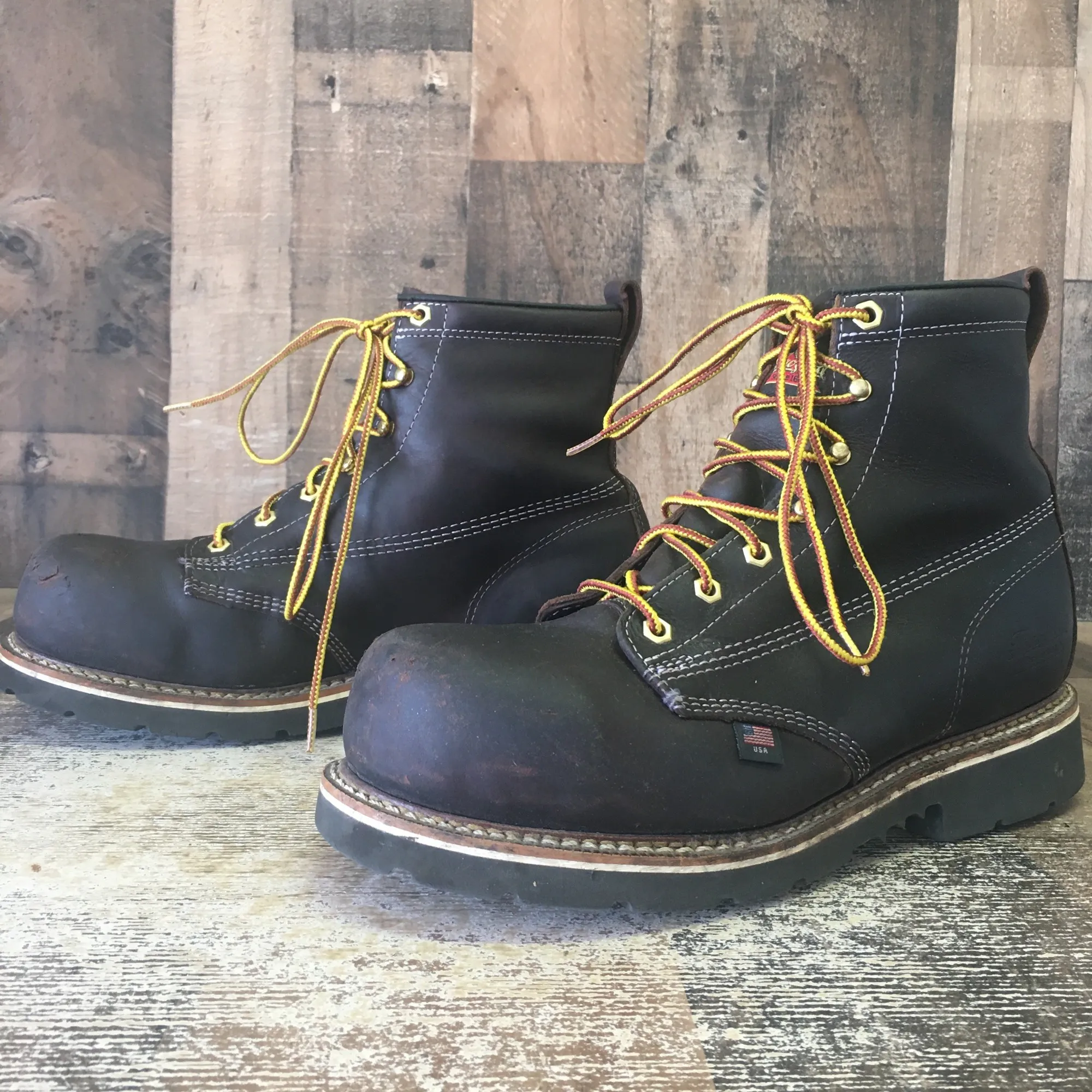 Thorogood 814-4577 Safety Toe Work Boots Mens 10 EE