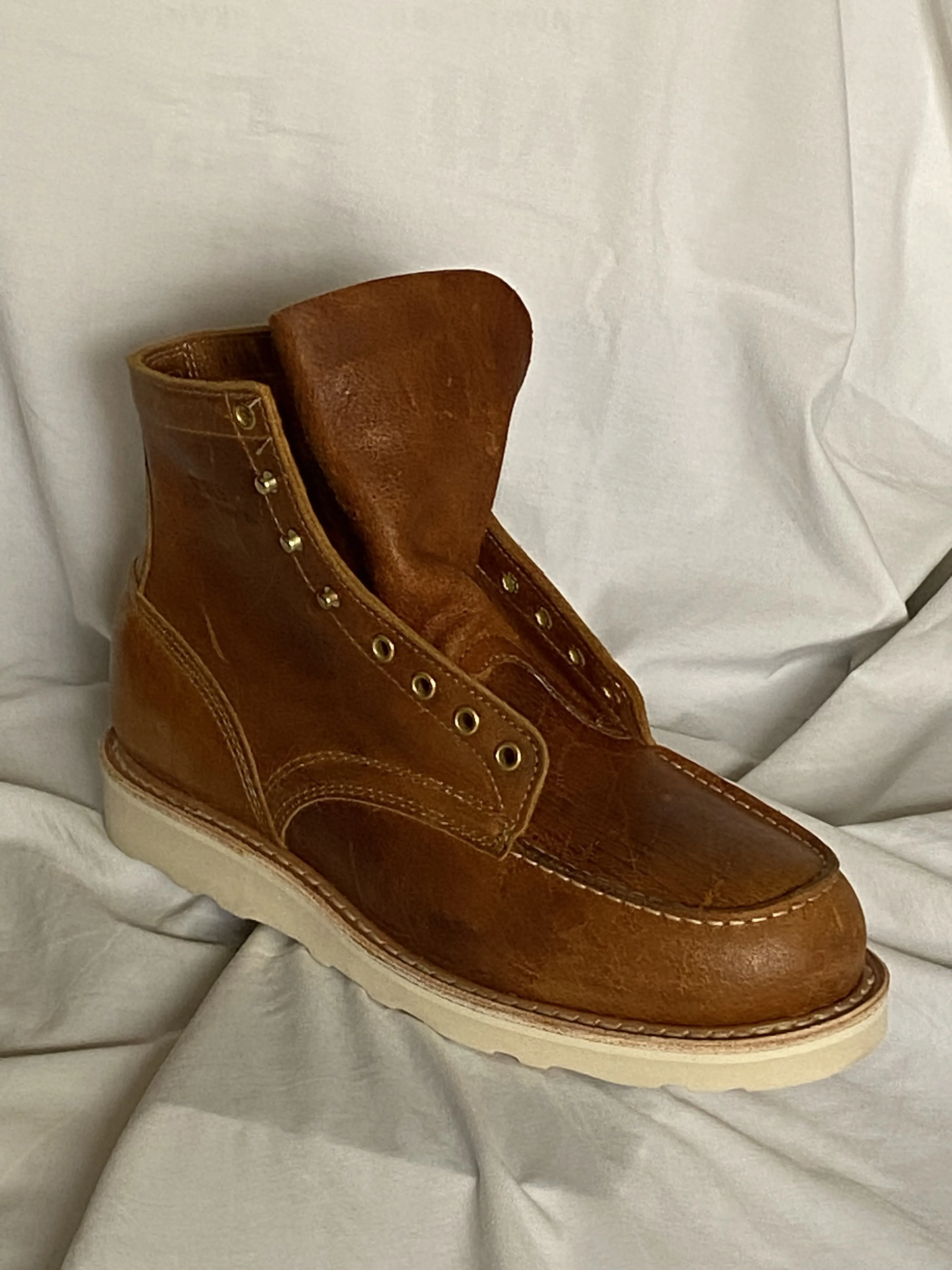 Moc Toe Limited Edition