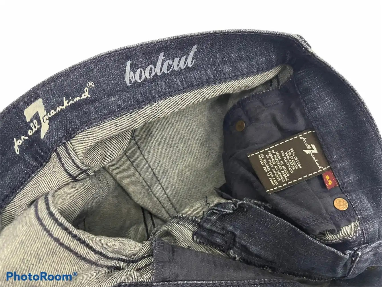 7 For All Mankind boocut jeans women Size 24