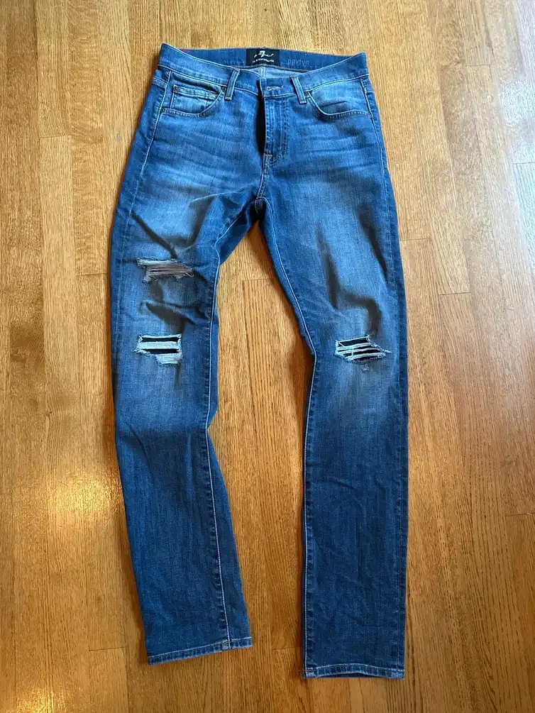 7 FOR ALL MANKIND PAXTN SKINNEY RIPPED JEANS