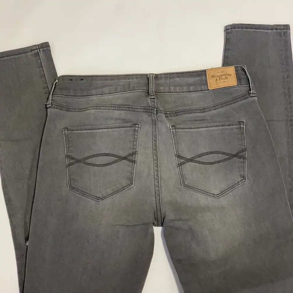 Abercrombie & Fitch Gray Skinny Jeans