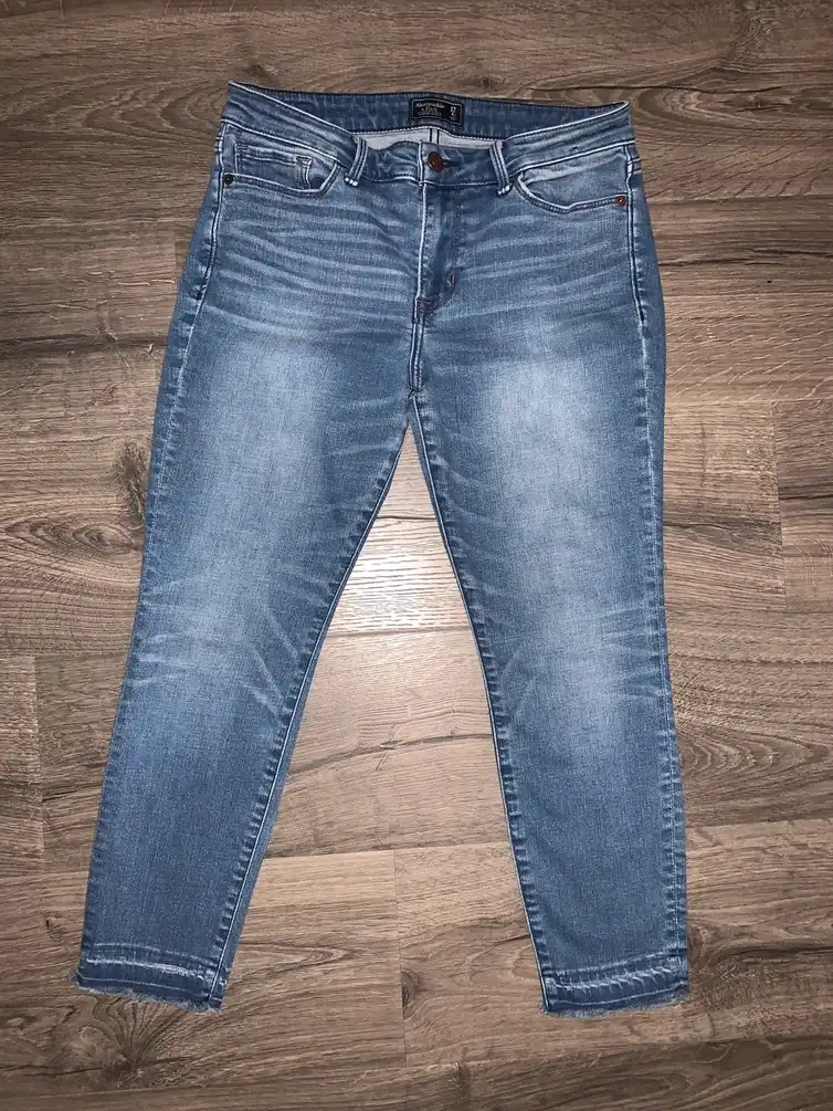 Abercrombie & Fitch Women’s Harper Ankle Blue Jeans