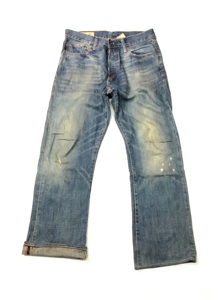 VINTAGE A&F BLUE WASH DISSTRESSED DENIM