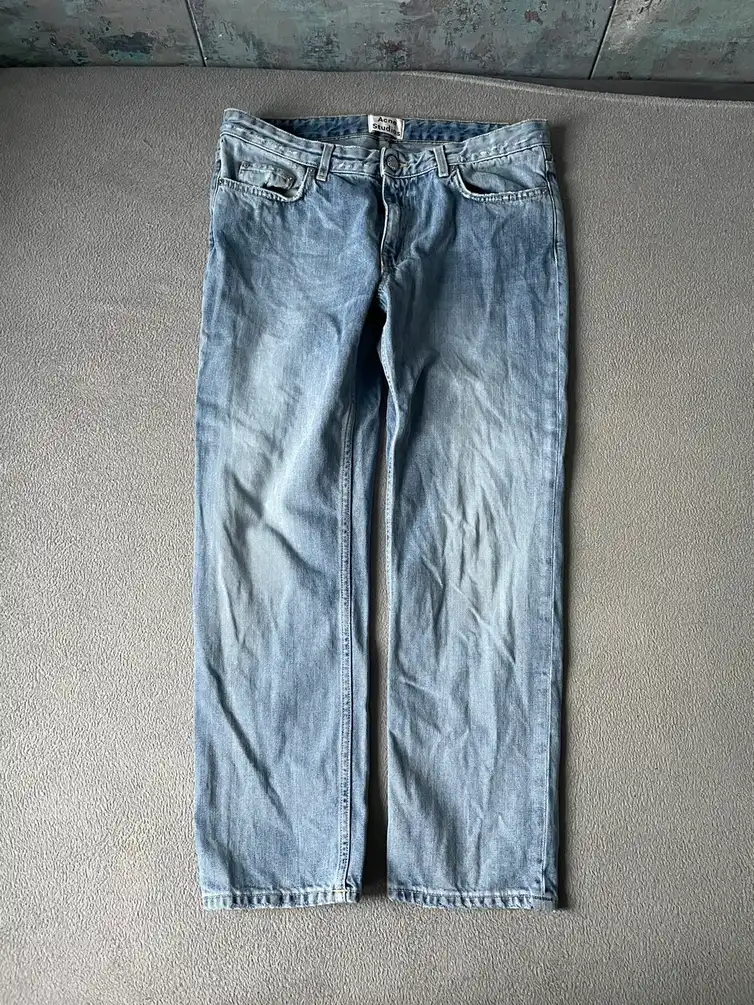 Acne studios distressed jeans 28/32