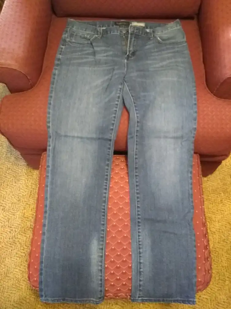 Aeropostale blue jeans