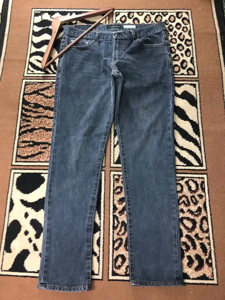 VINTAGE AEROPOSTALE DESIGNED IN NYC SKINNY DENIM