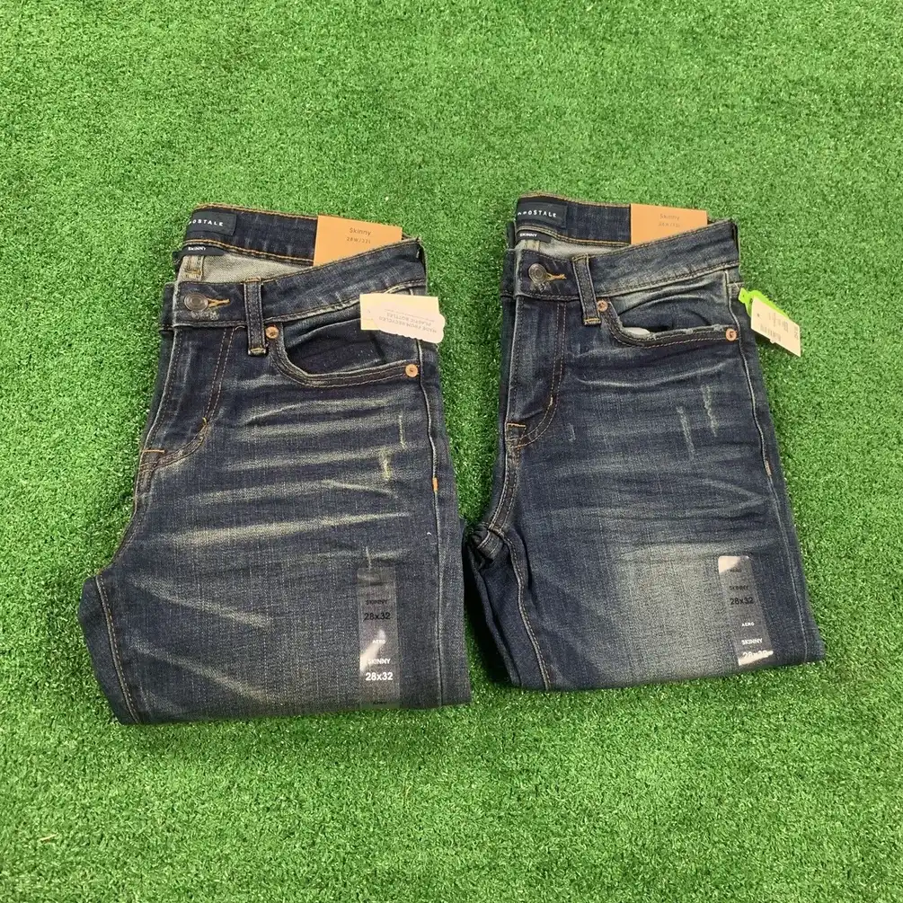 2 NWT Aeropostale Dark Wash Premium Air Skinny Jeans