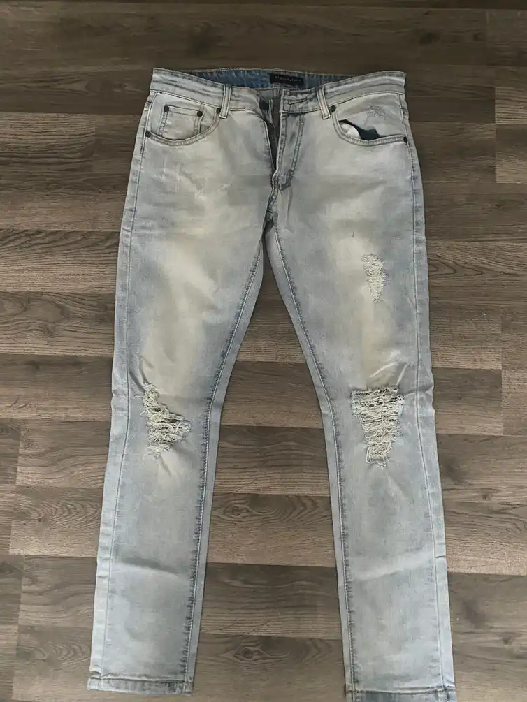 Aeropostale ripped jeans