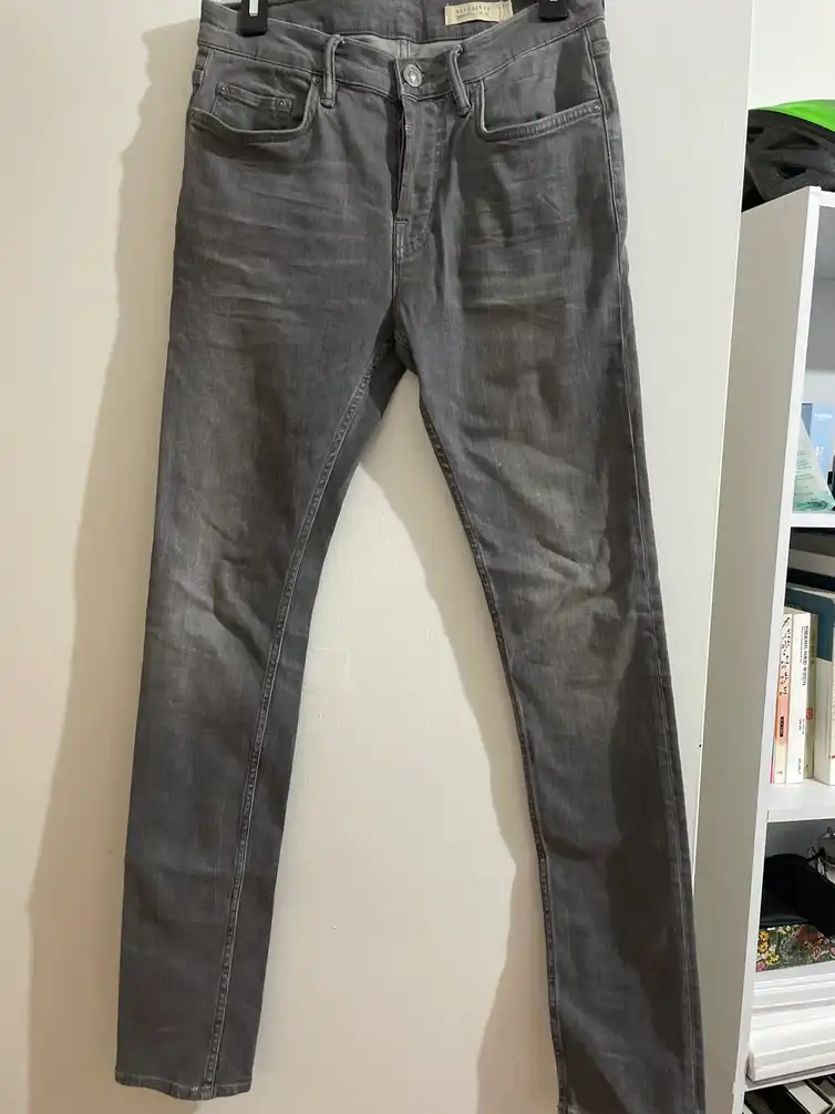 Allsaints Cigarette jeans size 28 light grey