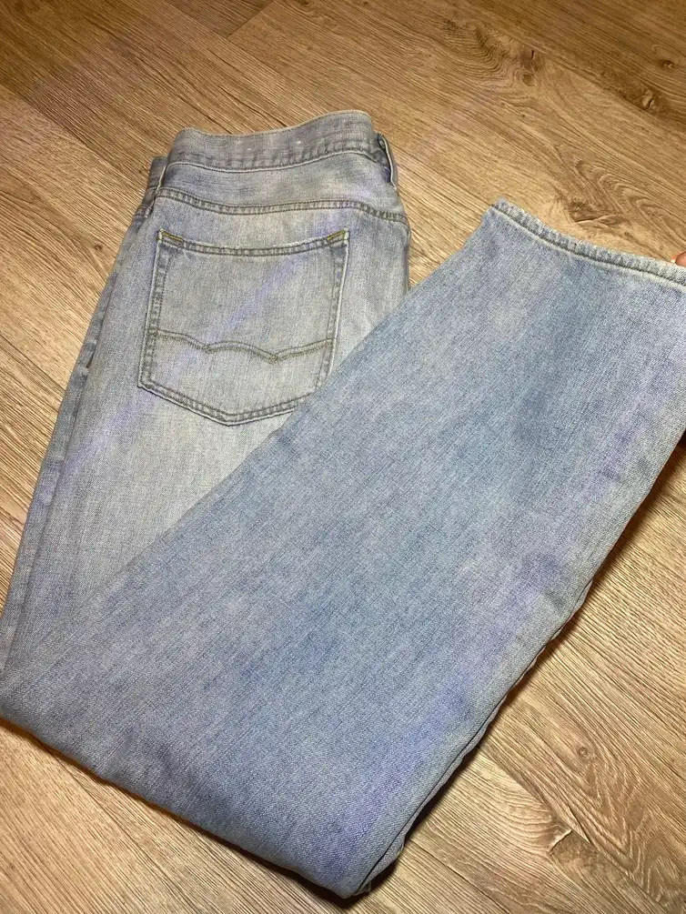 Straight light blue denim jeans American Eagle