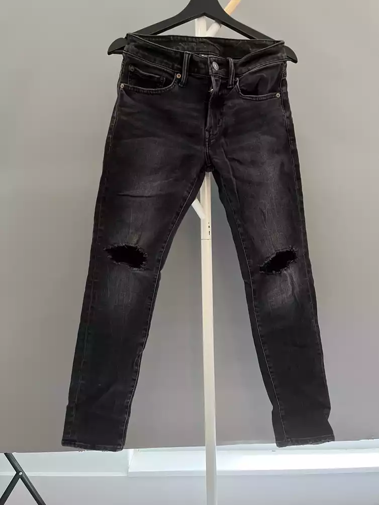 American Eagle skinny stretch ripped jeans 28/28 - black