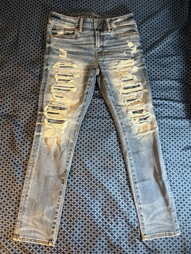 American eagle skinny ripped jeans