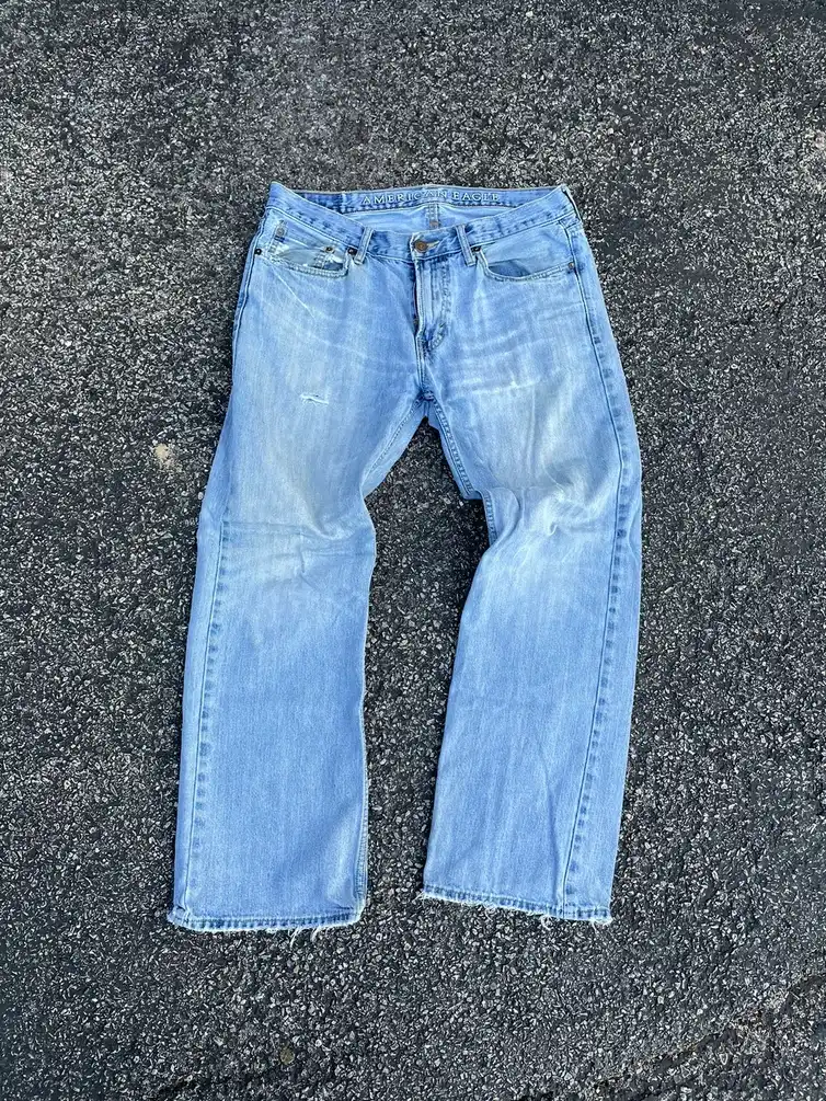 Vintage American eagle light wash jeans