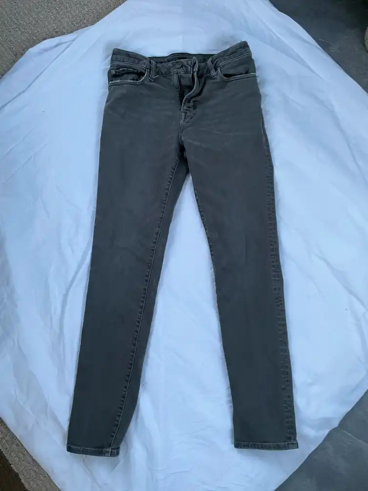 American Eagle Grey Jeans