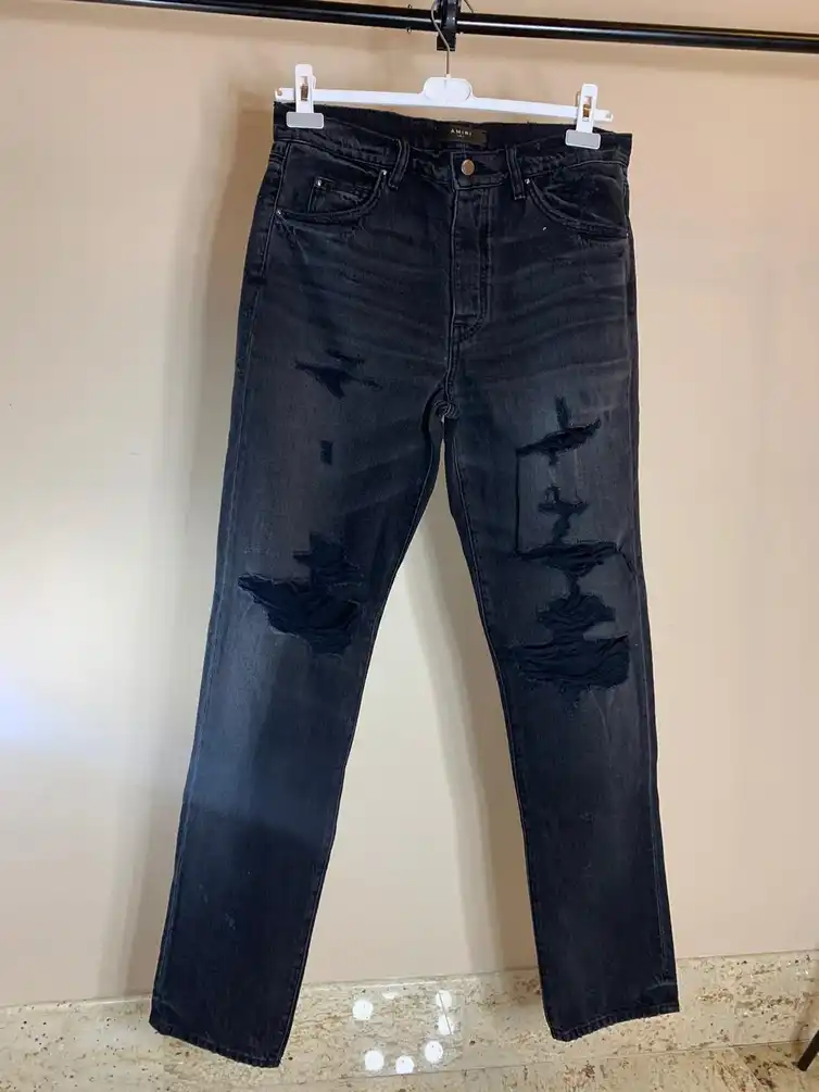 Distressed Slouch Jeans in Vintage Black
