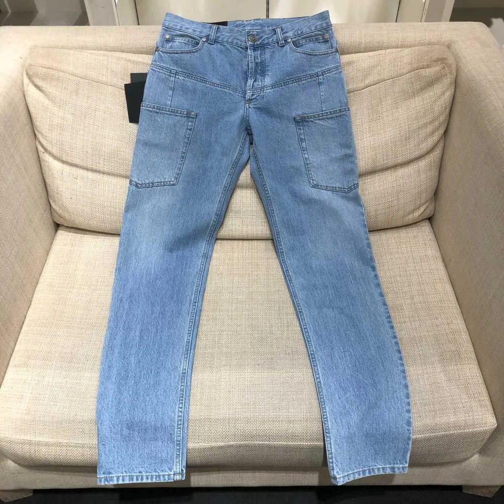 Deconstructed tapered Jeans in Light Blue Color