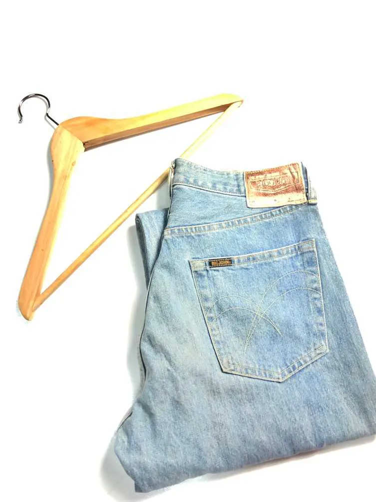 VINTAGE BIG JOHN SELVEDGE BLUE WASH DISTRESSED DENIM