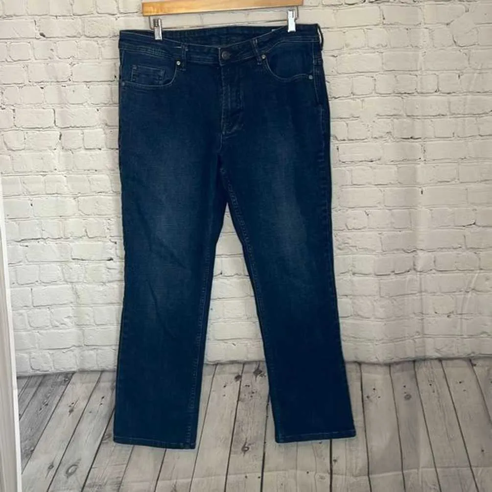Buffalo Men’s Dark Wash Jackson X Straight Stretch Jeans siz