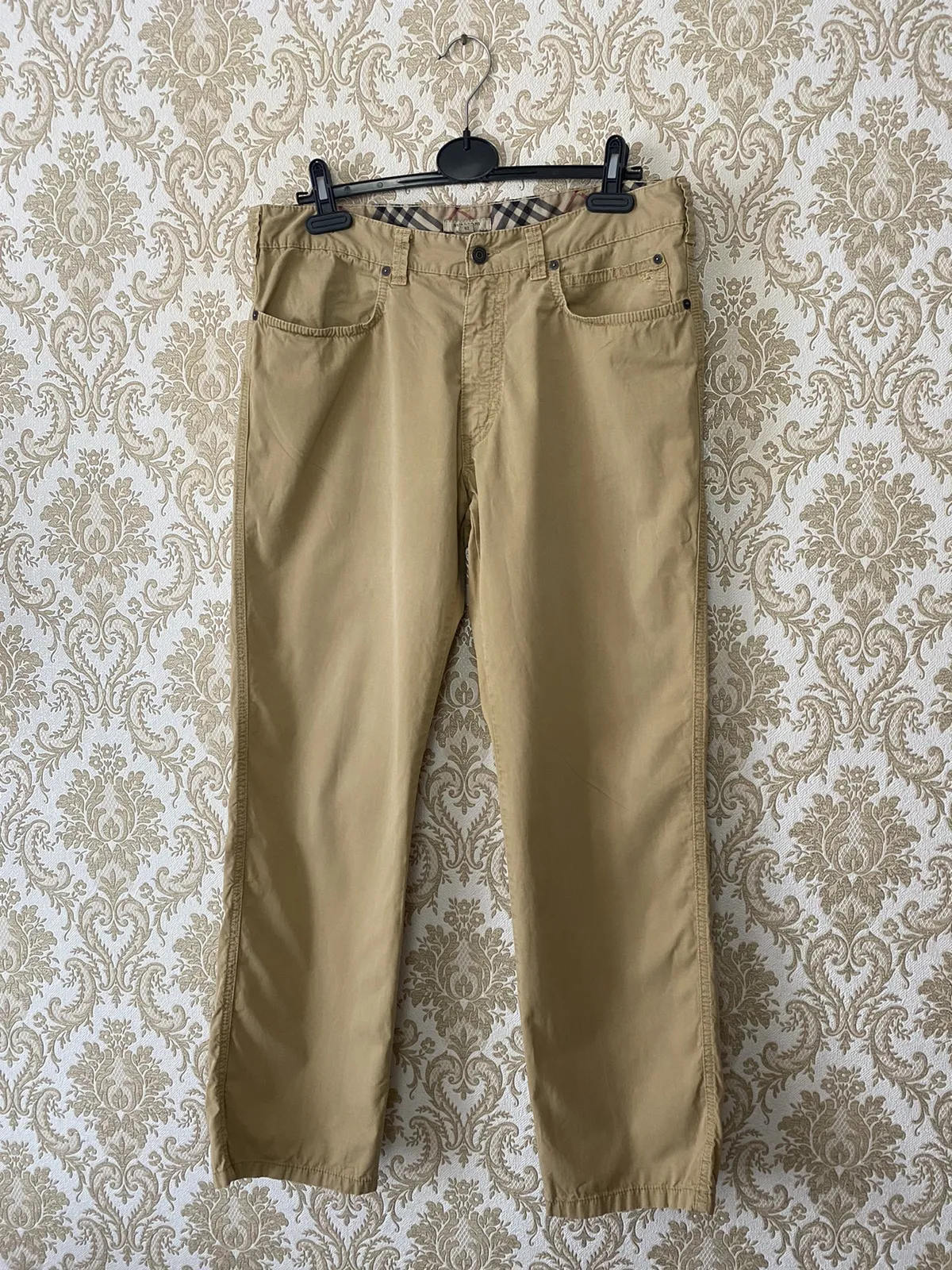 Burberry Biege Logo Pants