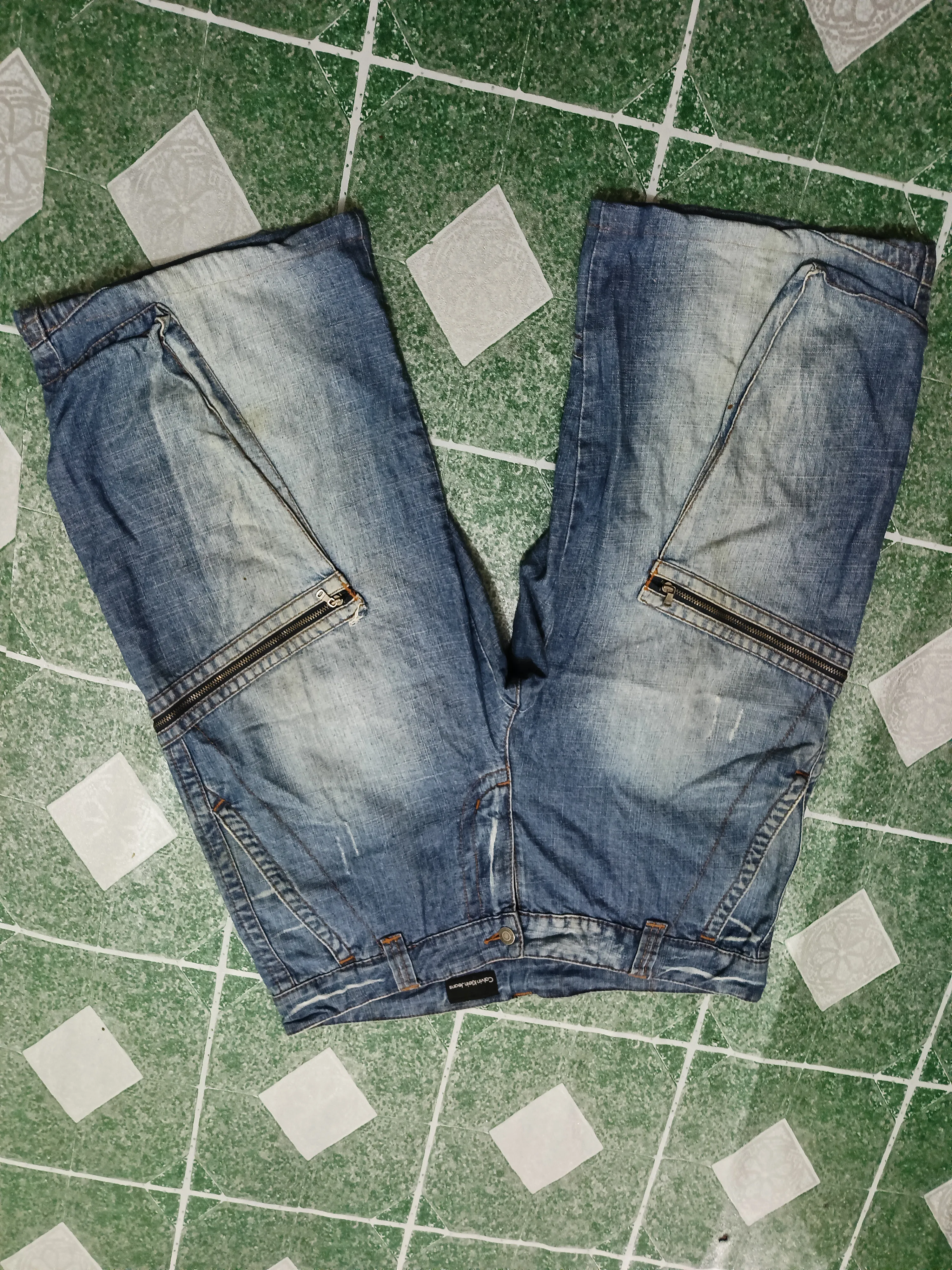 calvin klein baggy jorts
