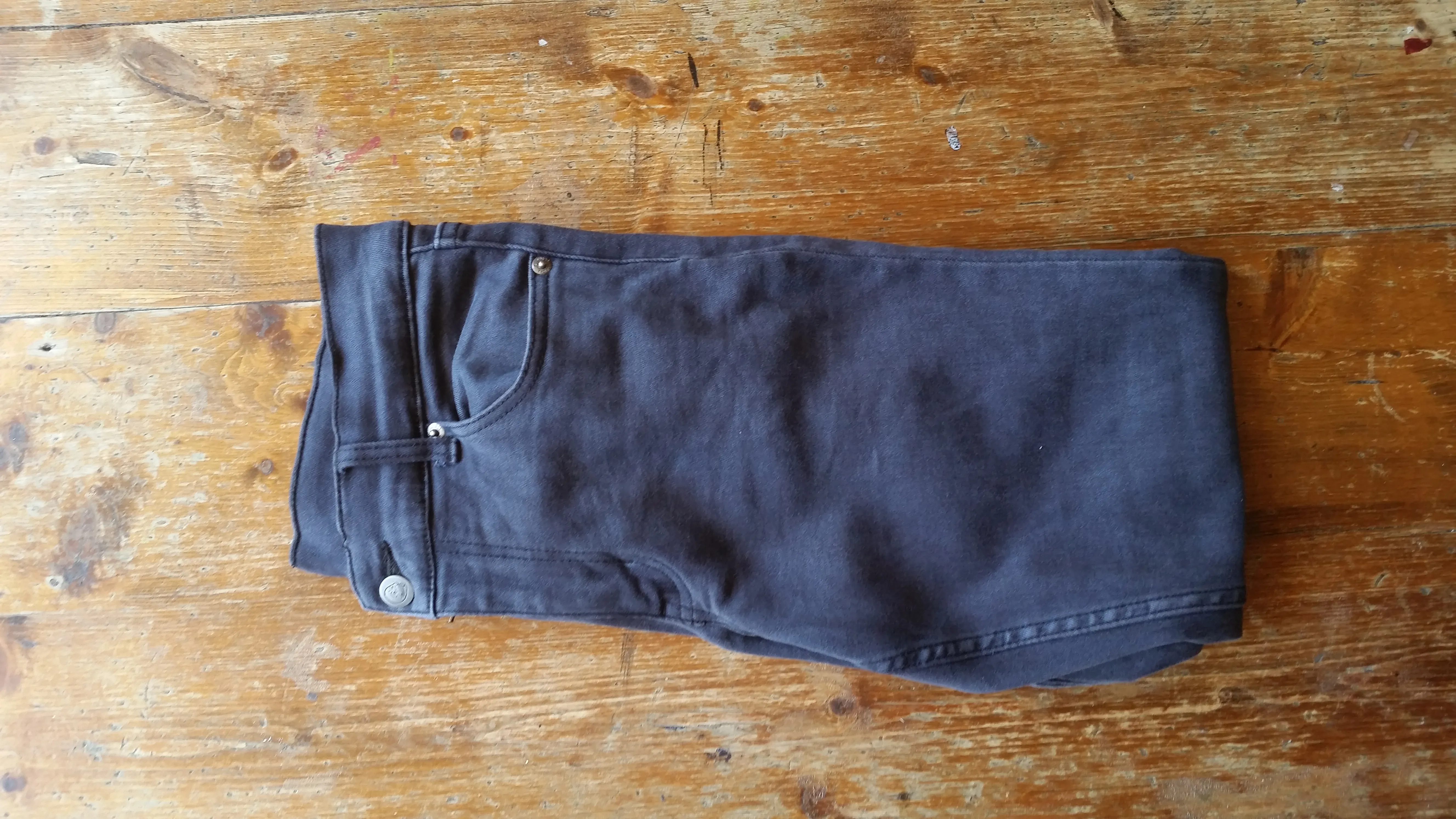 Skinny leg washed grey jeans