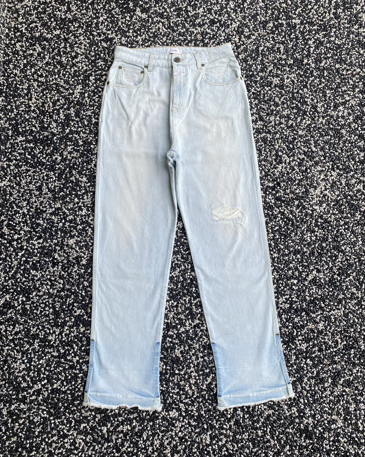 🔥MARITHE FRANCOIS GIRBAUD CLOSED HIGH RISE DISTRESS DENIM