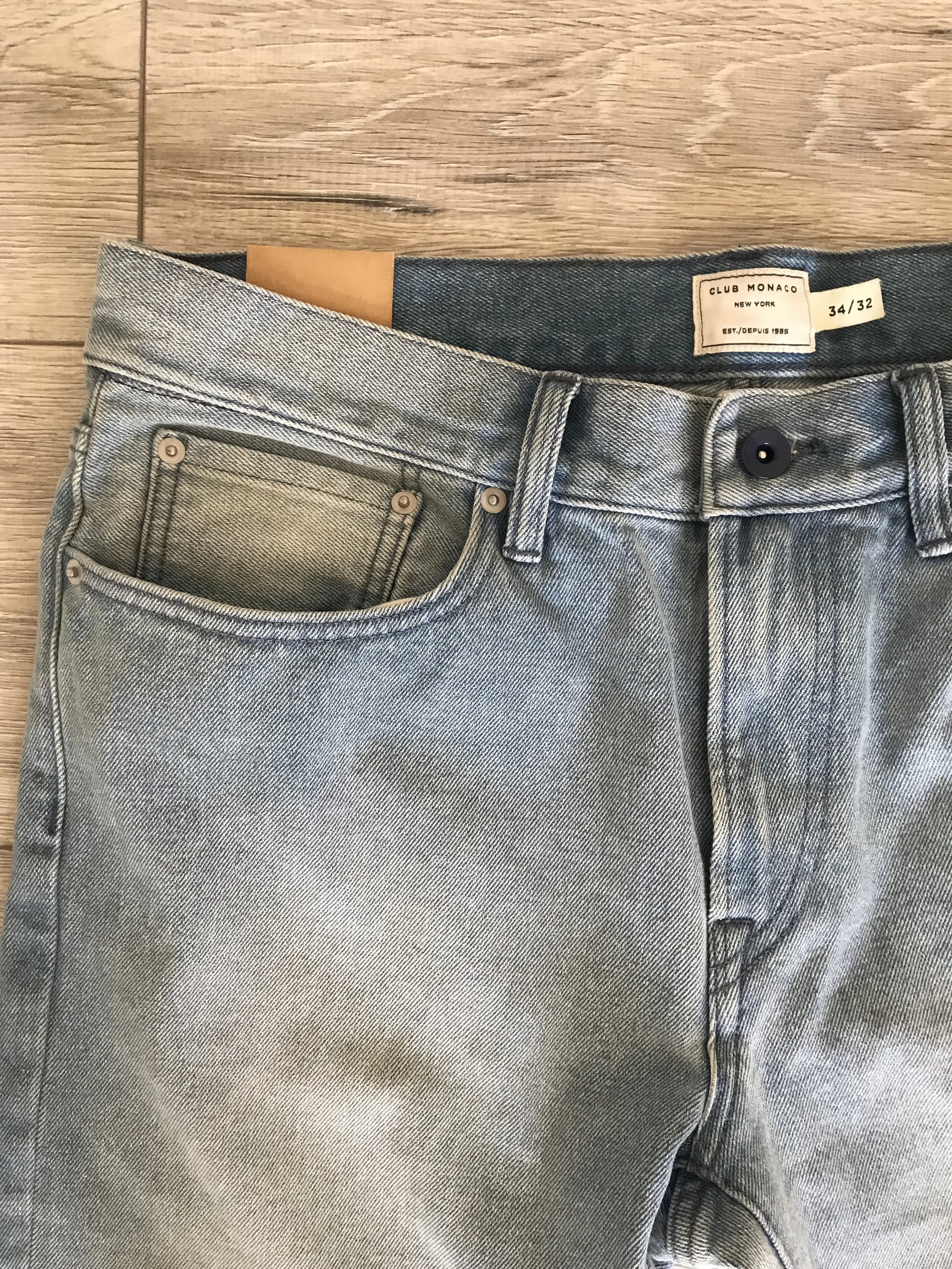 Light wash jeans 34 / 32
