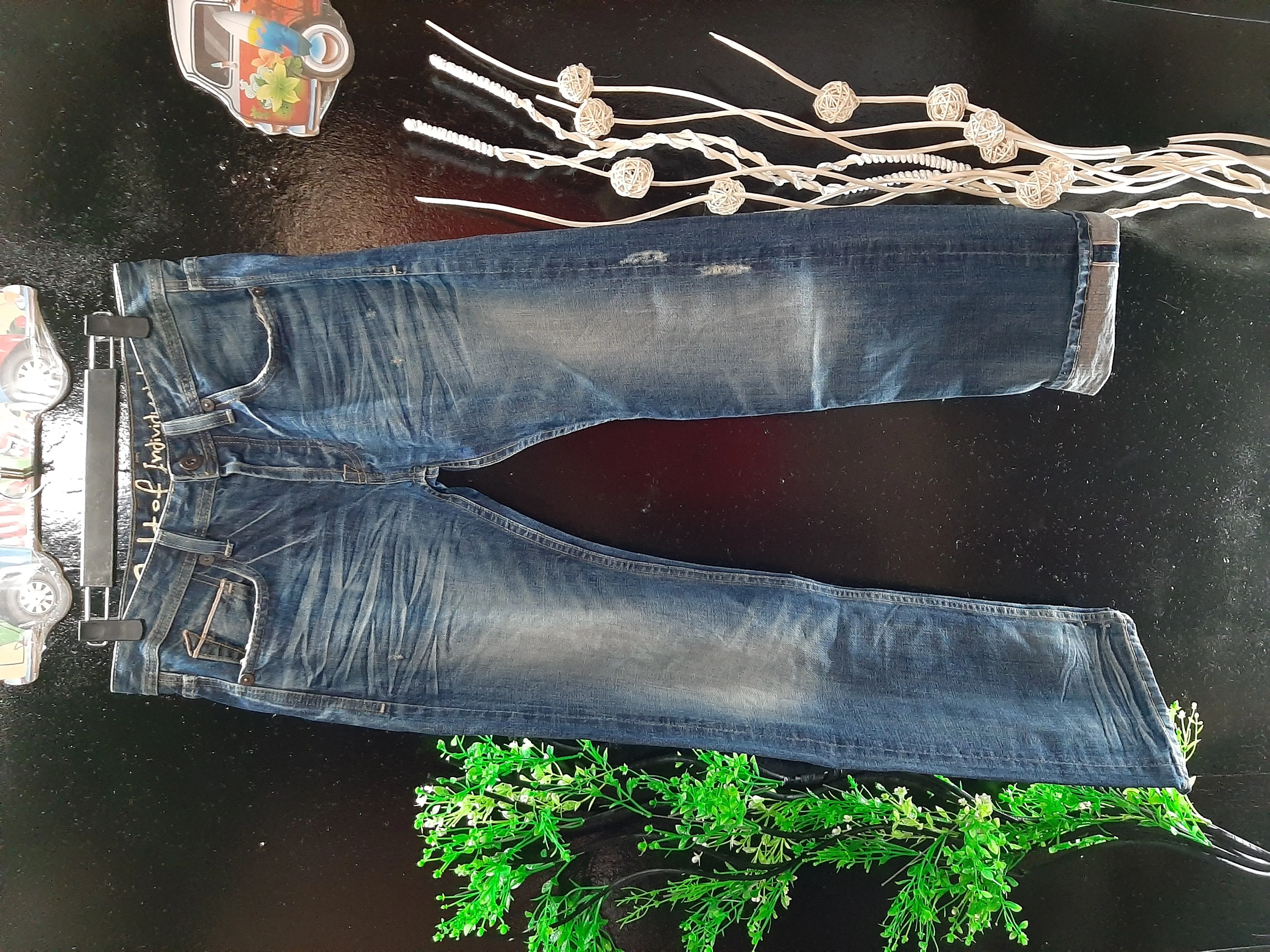 CULT OF INDIVIDUALITY DISTRESED SELVEDGE DENIM