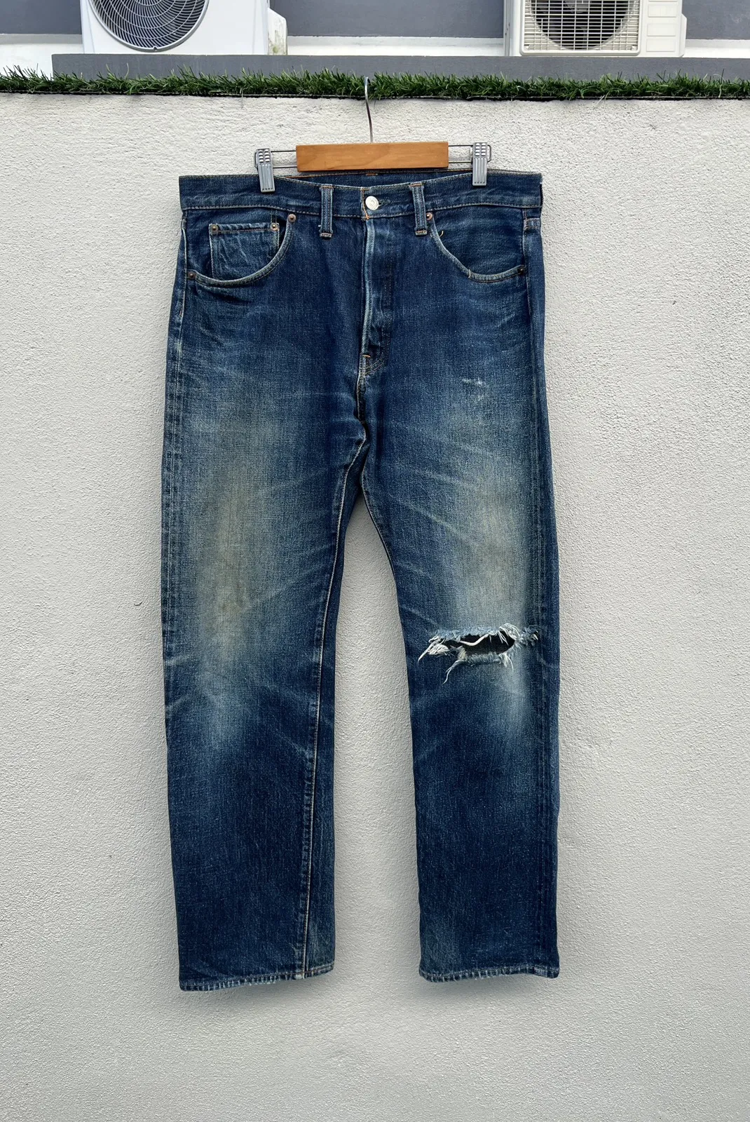 DENIME Distressed Selvedge Jeans