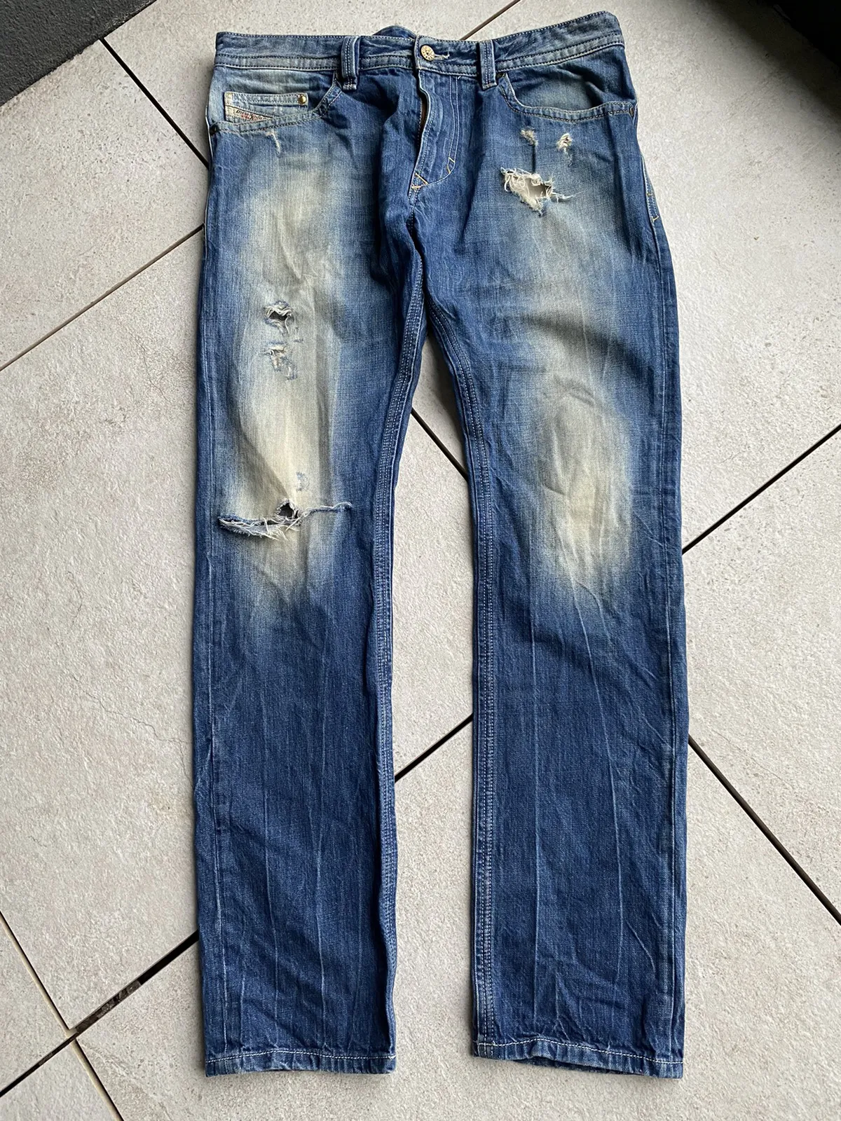 Vintage Diesel Thavar Distressed Washed Denim Jeans Holes