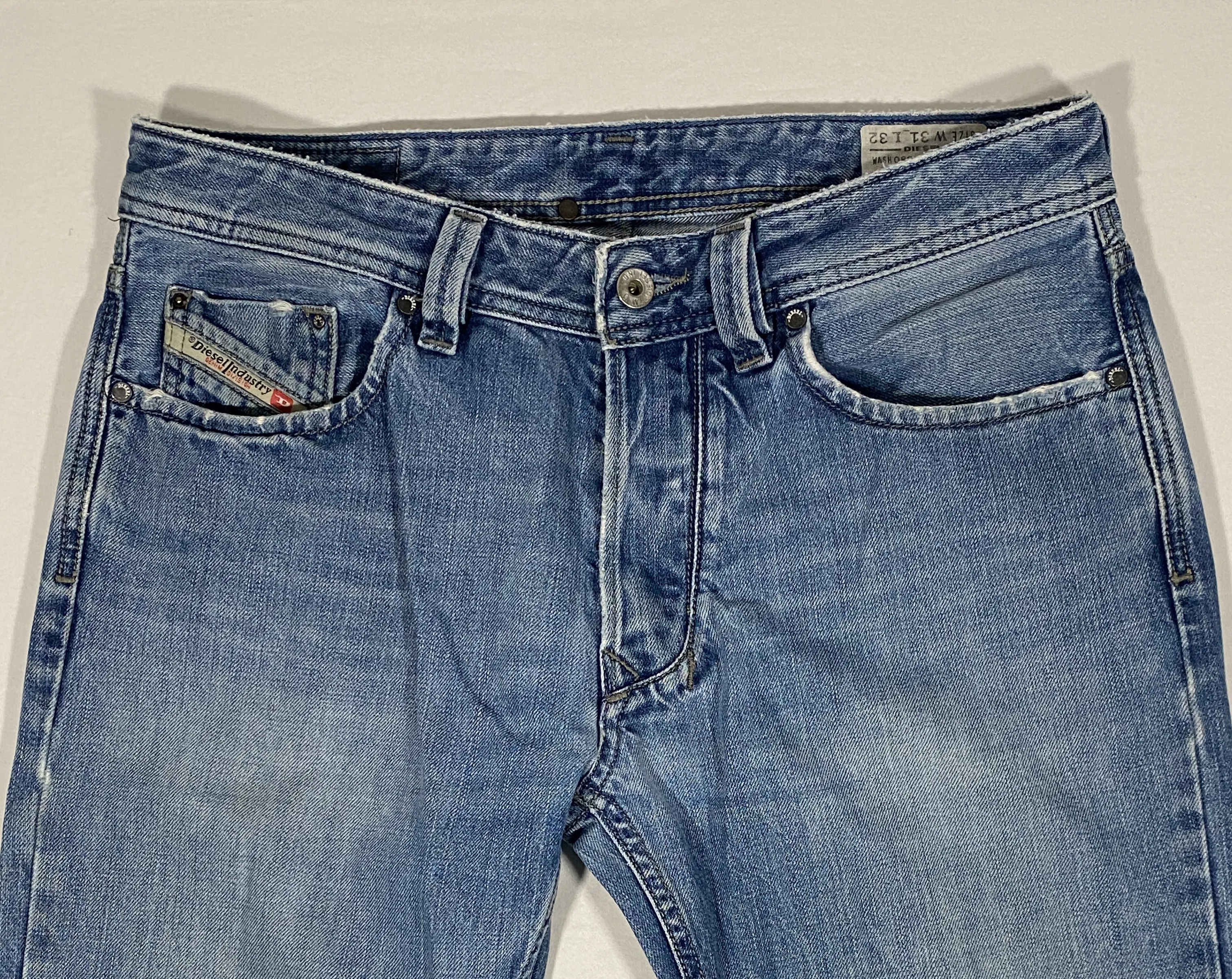 Diesel Industry Larkee Size 31x32 Straight Leg Blue Jeans
