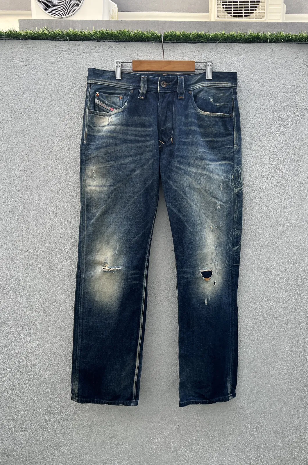DIESEL Distressed Denim Regular Straight Jeans Pants