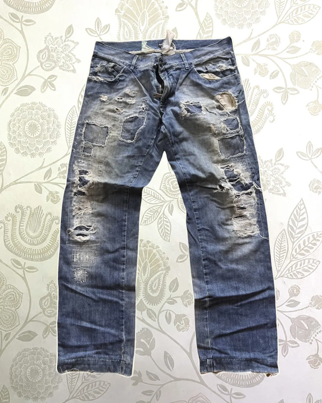 DOLCE & GABBANA Masterpiece Distressed Patches 2005 Runway