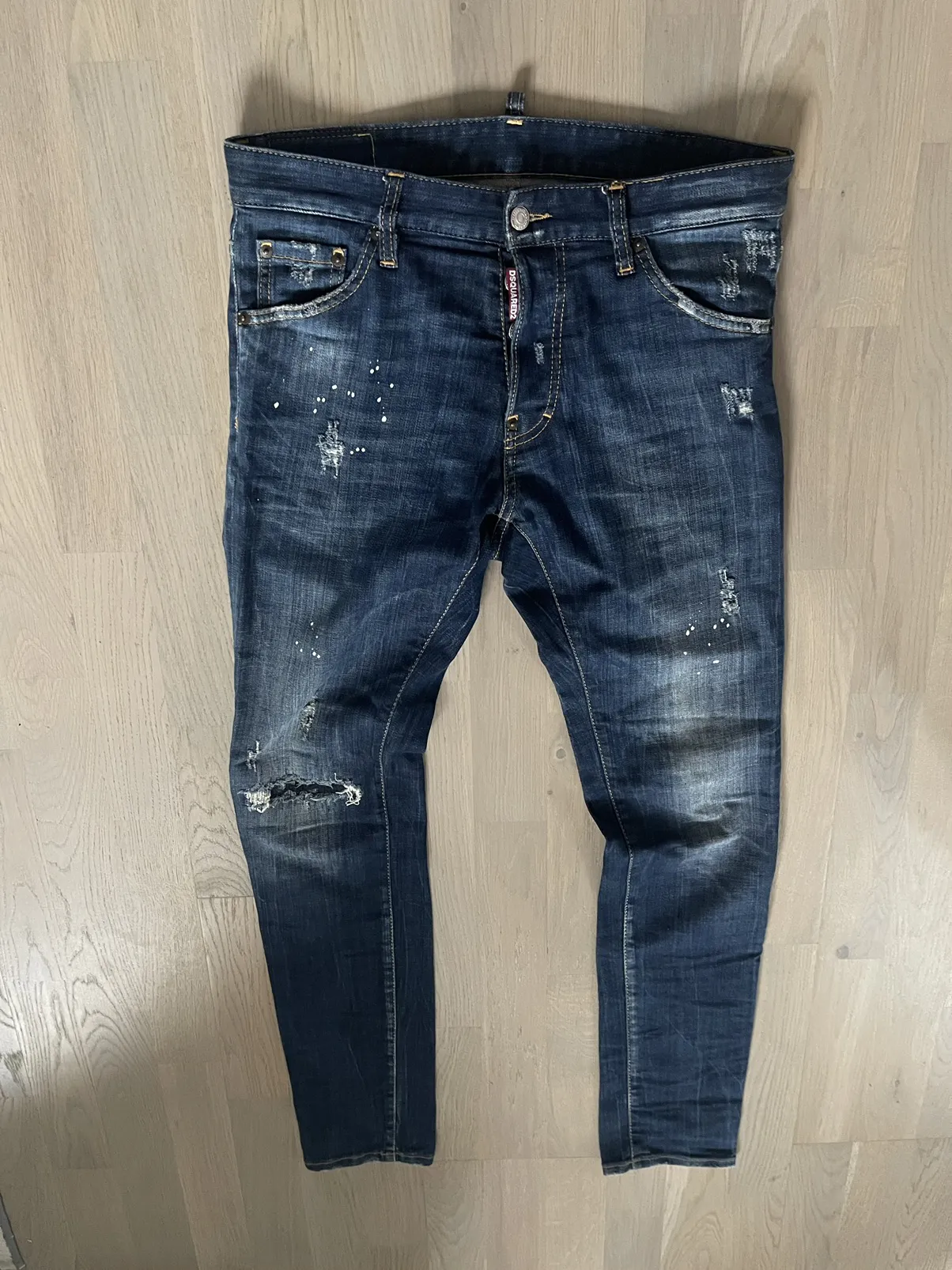 DSQUARED2 jeans real measurements in photos by tape