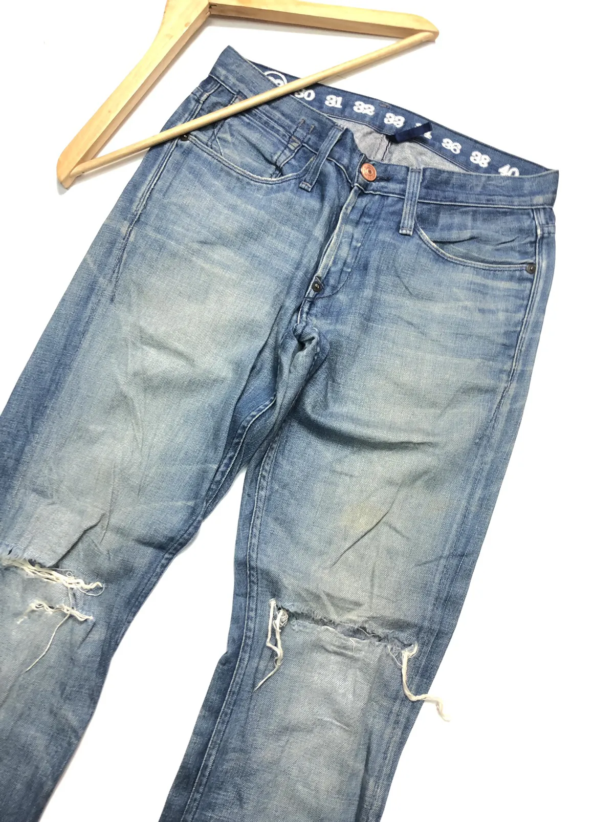 VINTAGE EARNEST SEWN DISTRESSED BLUE WASH DENIM USA 🇺🇸