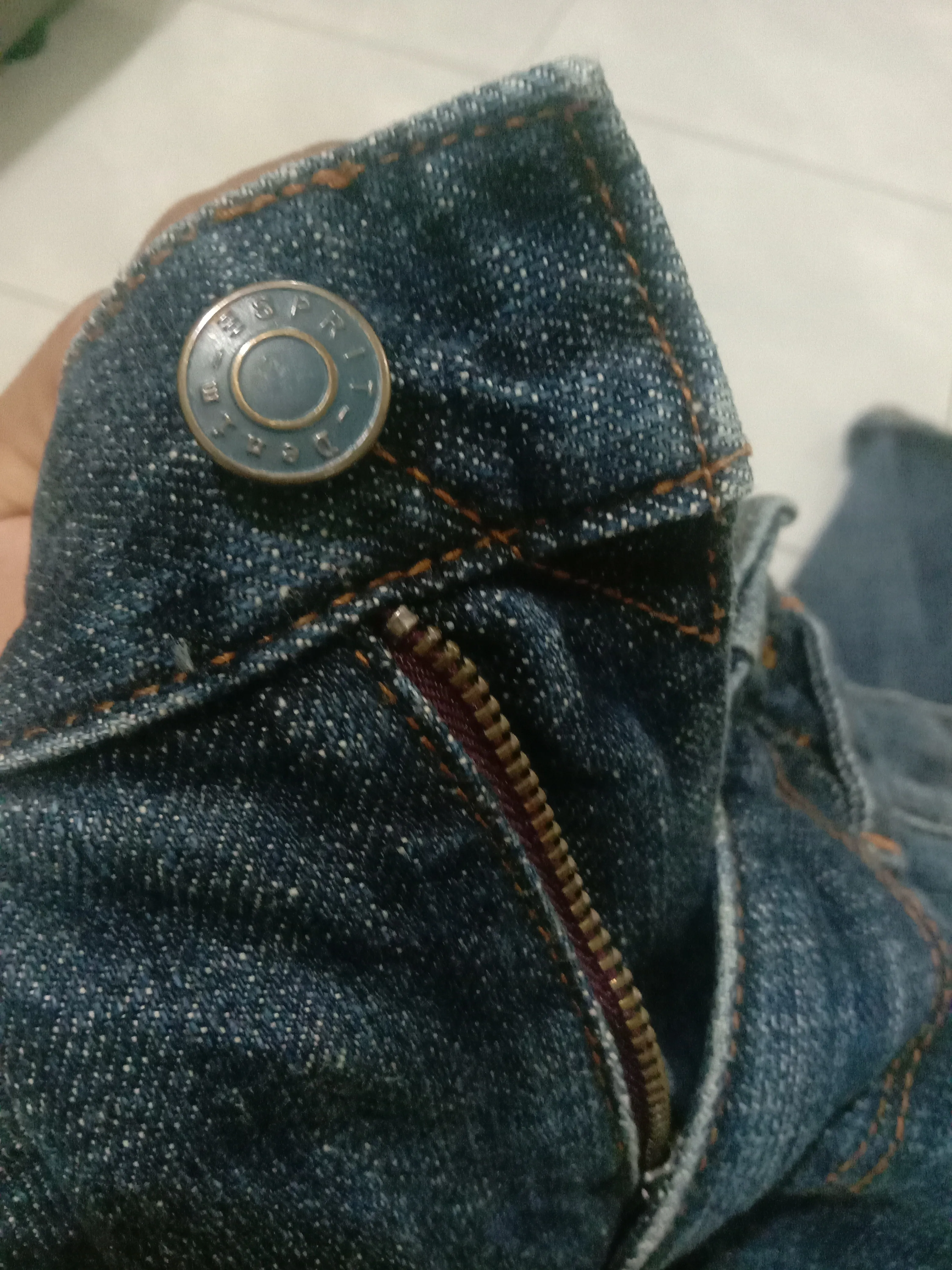 ESPRIT SALVAGE JEANS