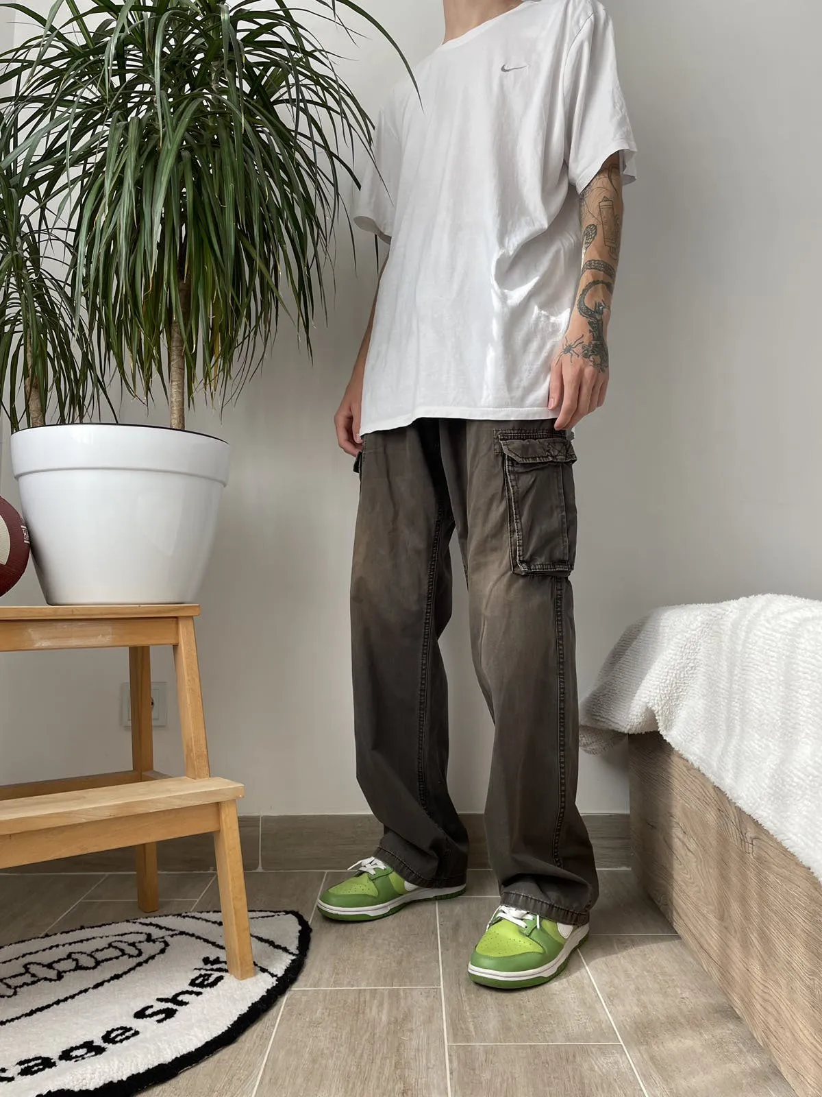Vintage Side Pockets Distressed Cargo Pants
