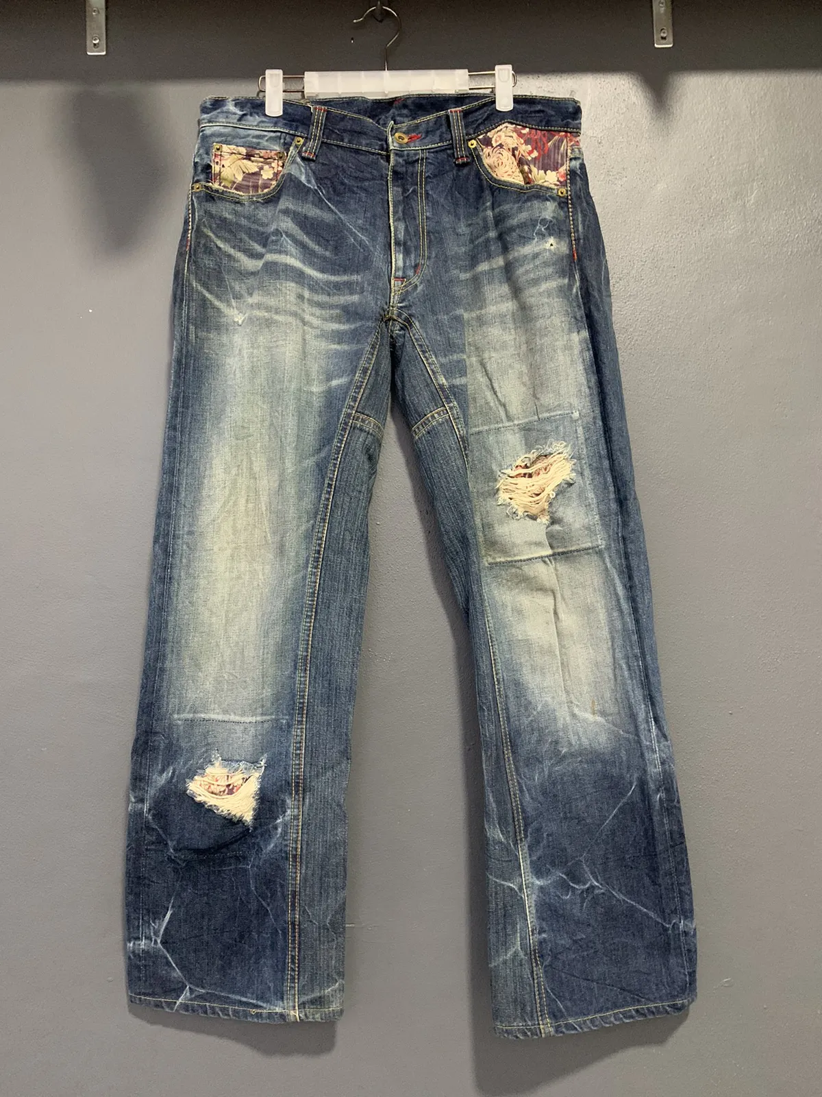 VINTAGE ETERNAL FLORAL MOTION PATCHWORK DENIM DISTRESS