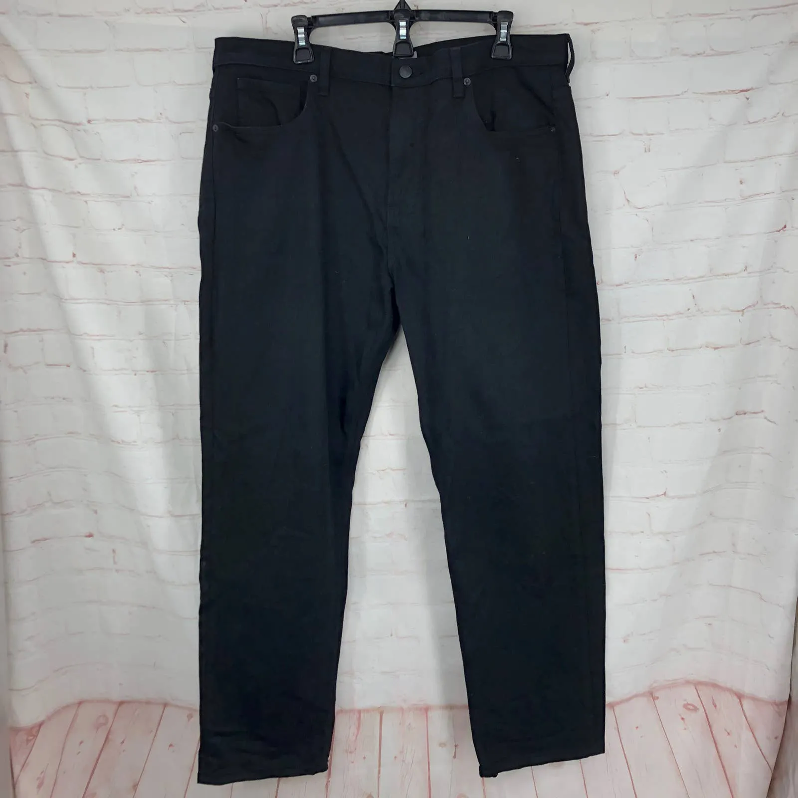 Everlane black straight leg jeans 38x30