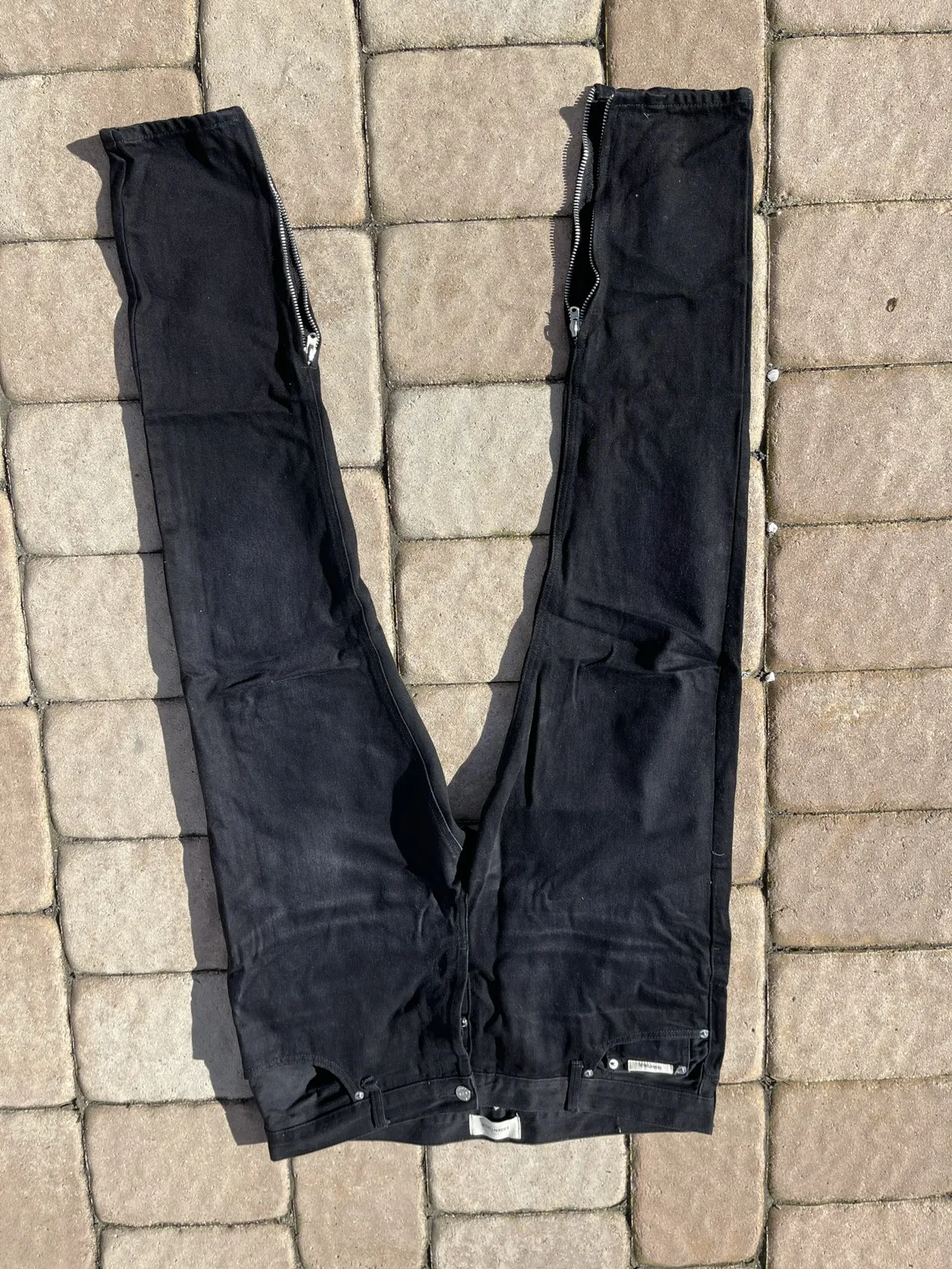 Size 38 Essentials (FOG) denim