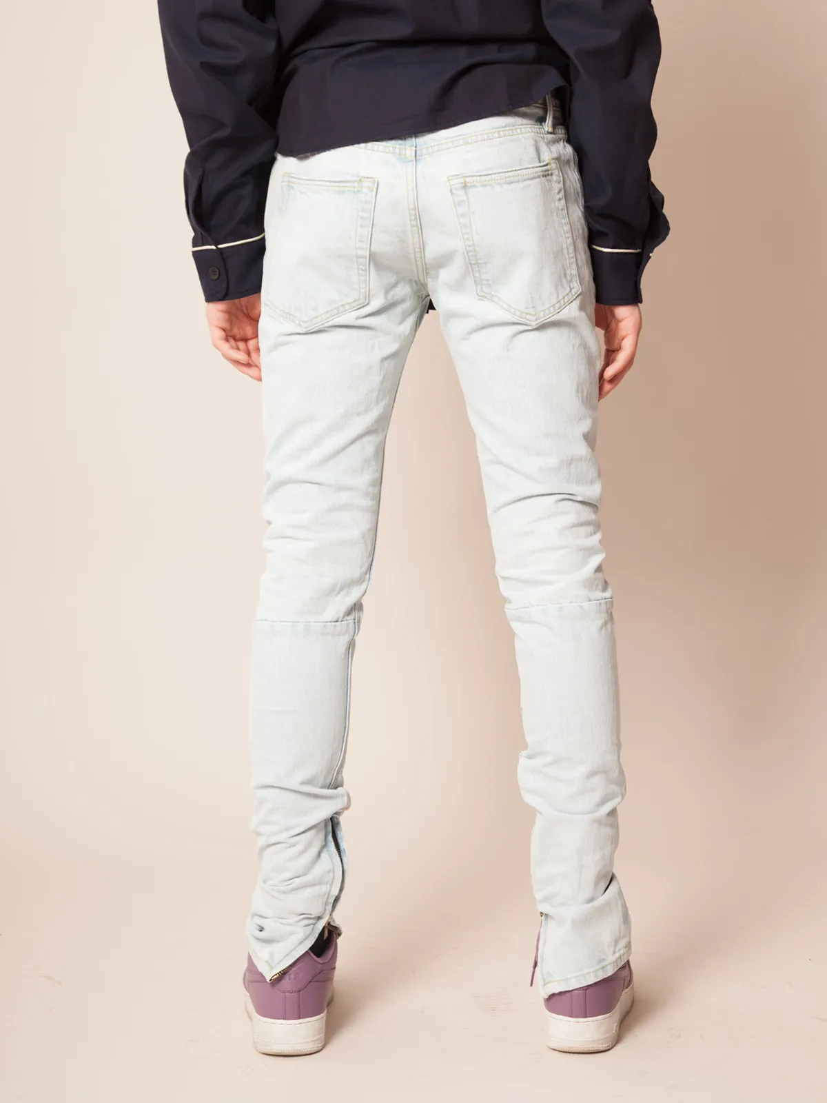 5th light washed denim jeans