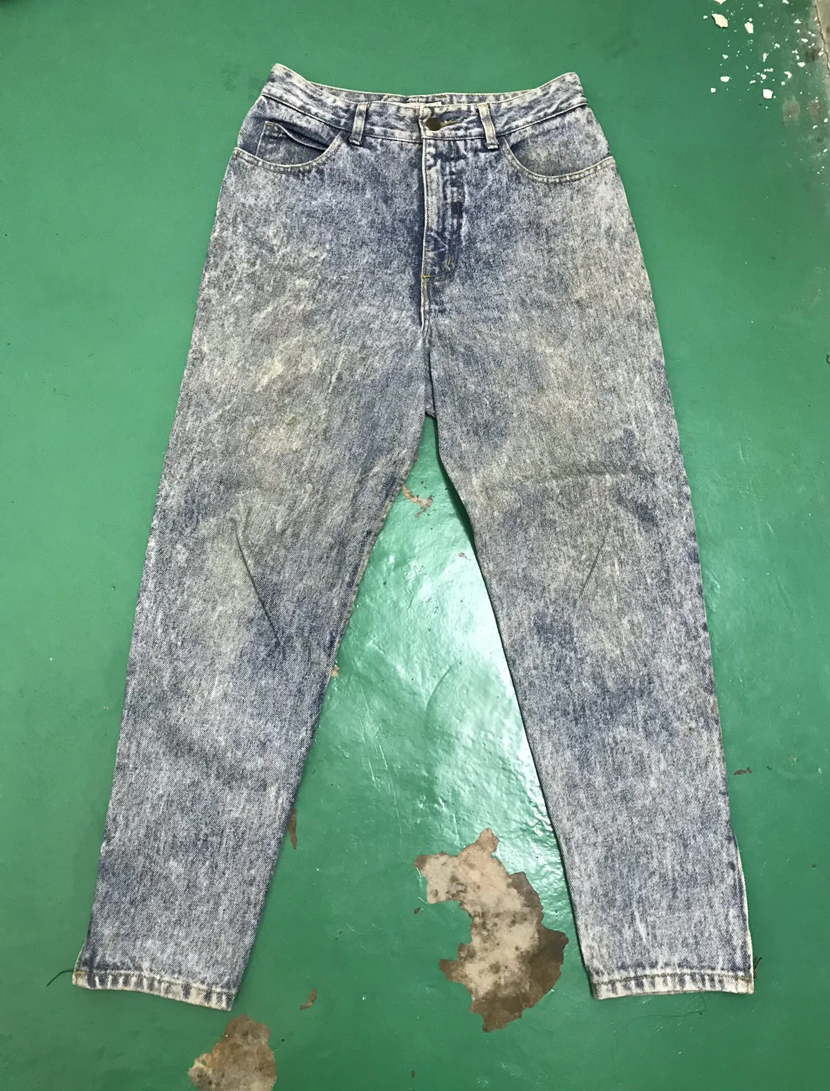 Vintage 90’s Guess Carrot Cut Jeans