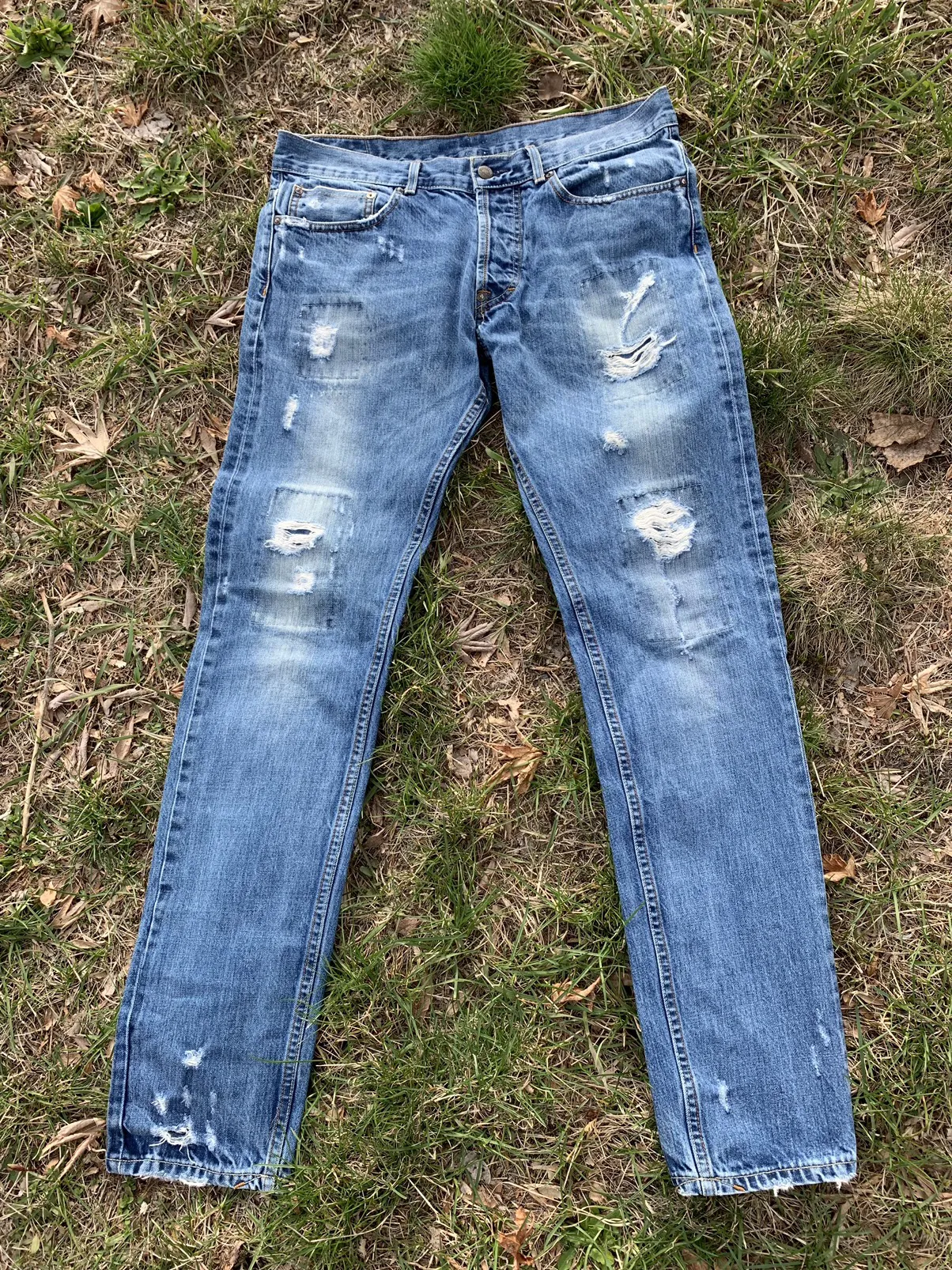 Guilded Age New York Distressed Salvaged Denim 33x34